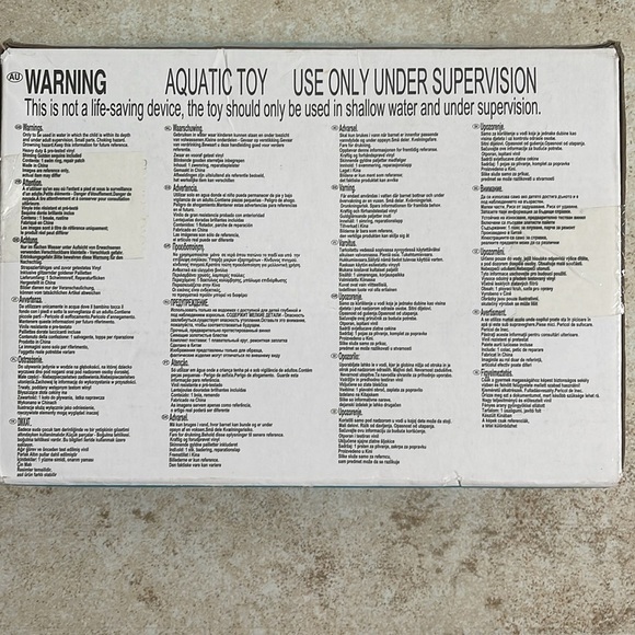 Pool float NEW IN BOX - Picture 3 of 3